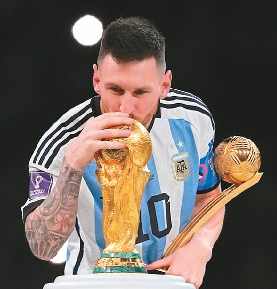 梅西曾說，只想將世界盃冠軍獎座帶回阿根廷