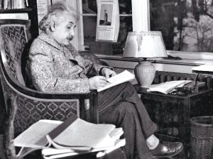 因為專注 愛因斯坦發表相對論