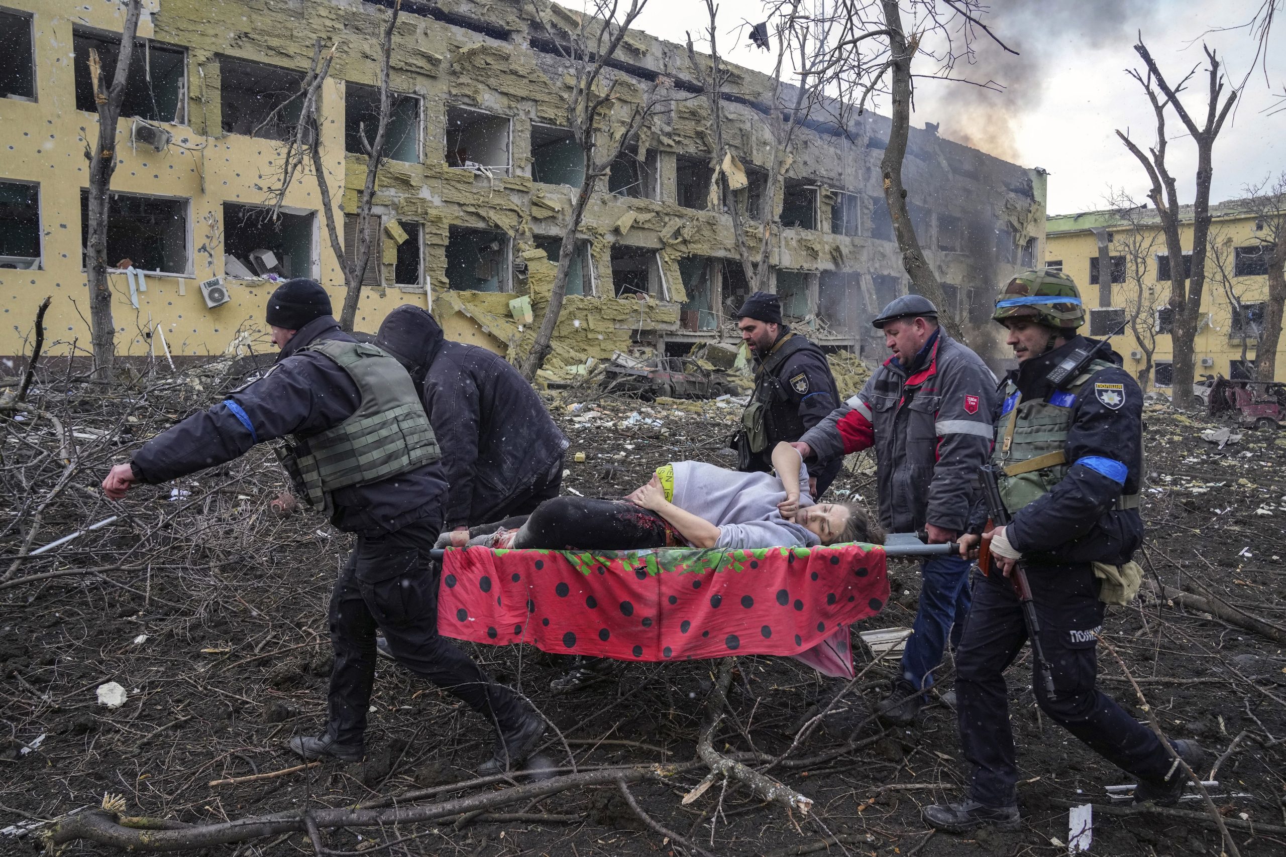 世界新聞攝影獎「遭空襲的烏克蘭」獲大獎