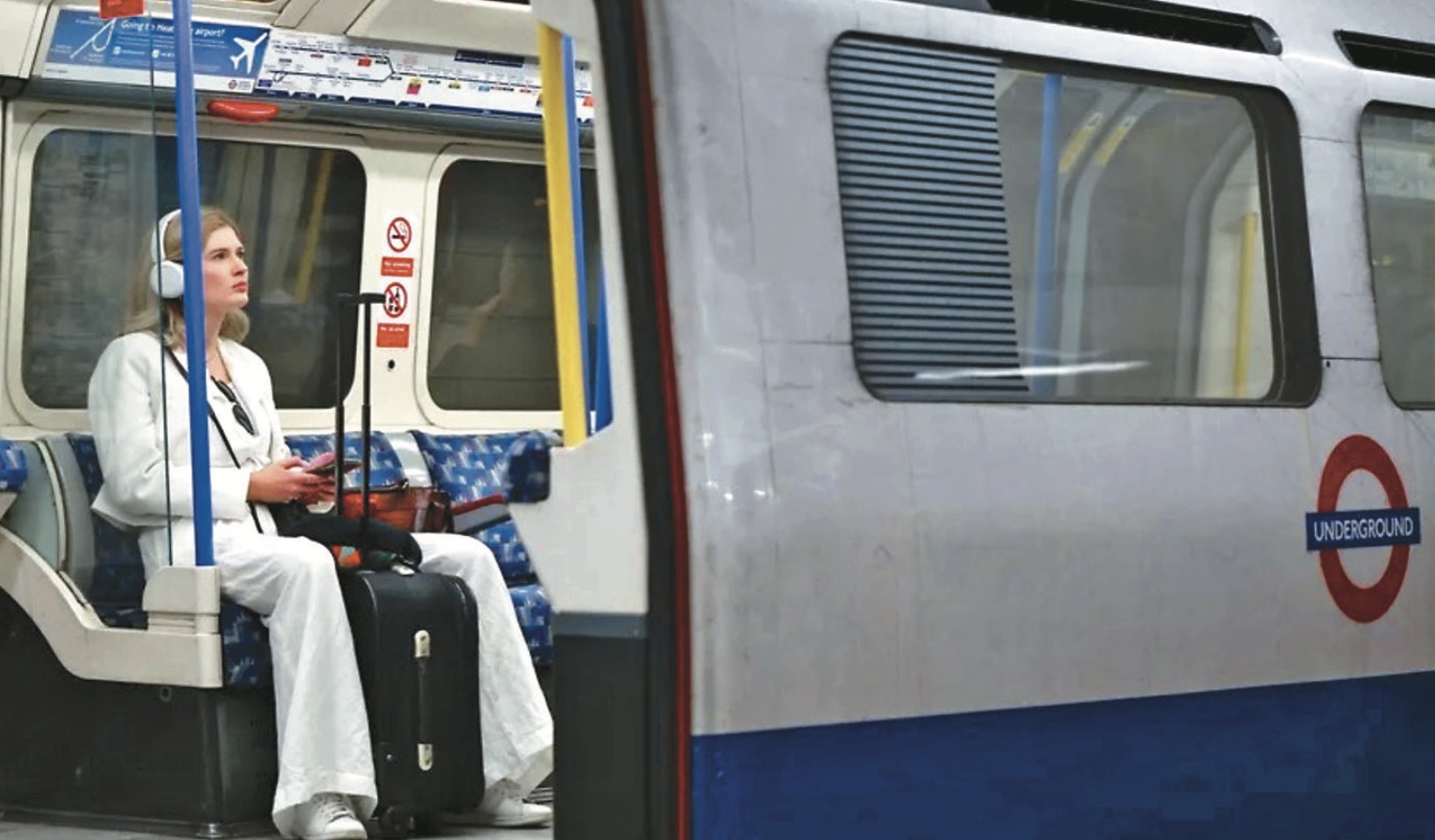 倫敦地鐵宣導 拒當擴音仔