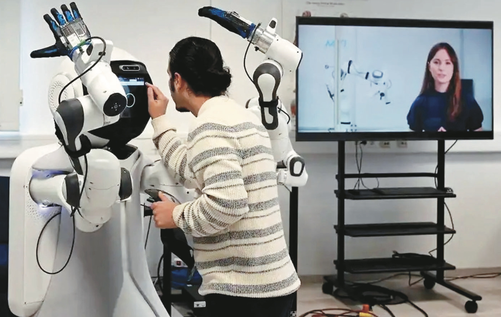 照護機器人 可陪復健、聊天